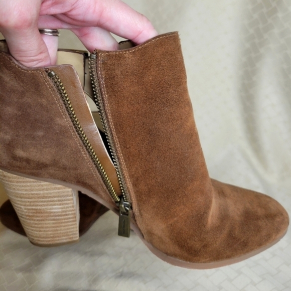 Michael Kors cognac suede leather boots heel with zipper and gold buckle size 10 - Picture 9 of 16